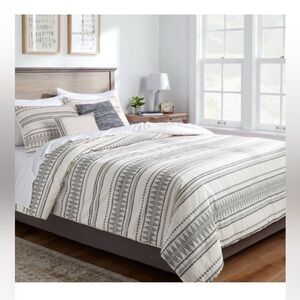 Threshold Tatiana Comforter and Pillow Set, Queen/Full